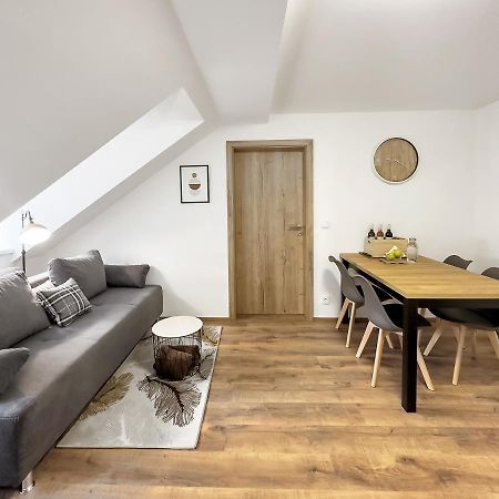 Apartment Katrin 2 Κάρλοβι Βάρι Εξωτερικό φωτογραφία