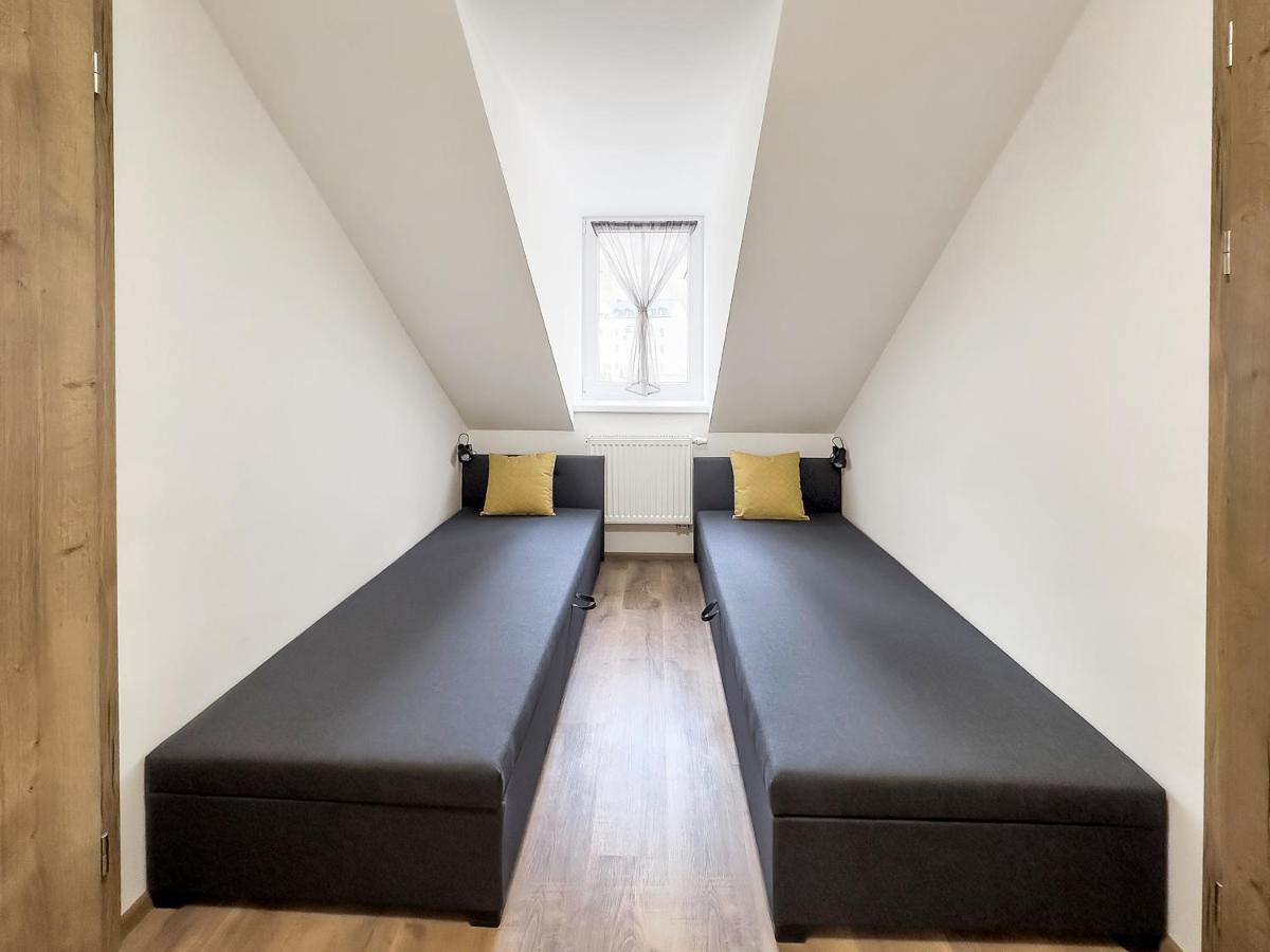 Apartment Katrin 2 Κάρλοβι Βάρι Εξωτερικό φωτογραφία