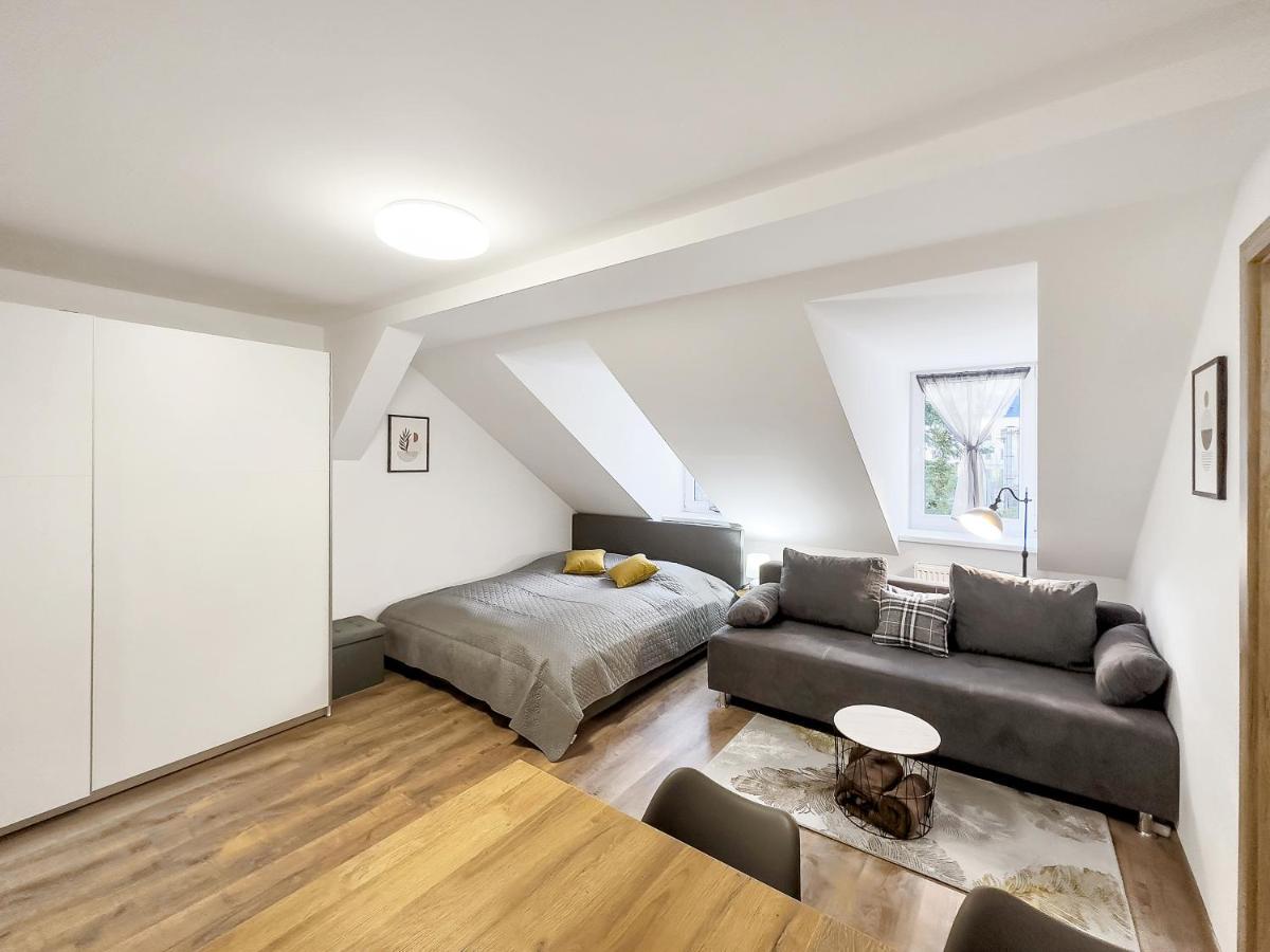 Apartment Katrin 2 Κάρλοβι Βάρι Εξωτερικό φωτογραφία